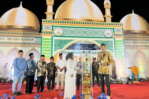 Meriah! Pembukaan MTQ Kecamatan Muara Kaman di Desa Sidomukti Dimeriahkan dengan Pawai, Tarian Pesisir, dan Kembang Api